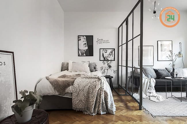 Thiết kế nội thất ph&ograve;ng ngủ đơn giản tho&aacute;ng rộng với tường kinh