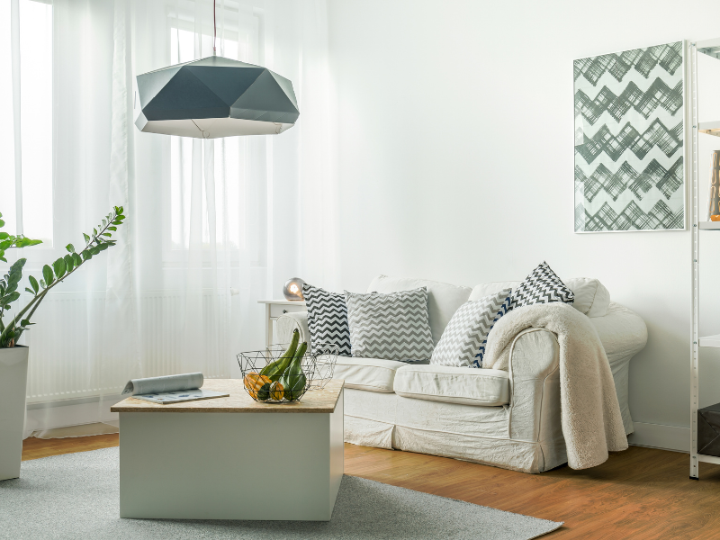 Những ý tưởng thiết kế nội thất phòng khách nhà ống đẹp 4m 7 Phong khach mau xanh la cay