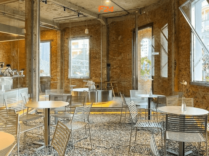 https://f24.vn/noi-that-quan-cafe-nho/