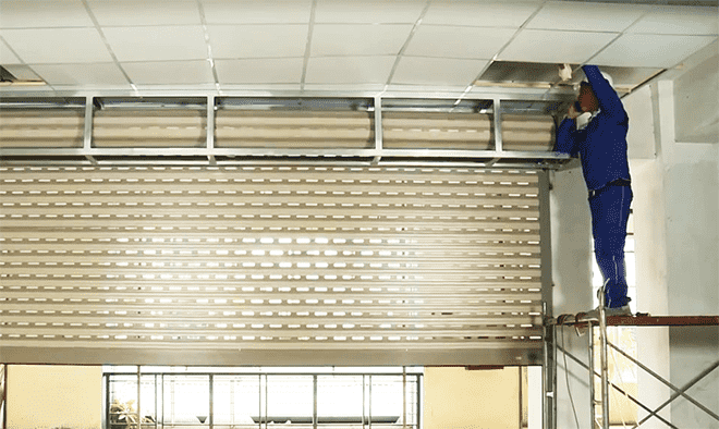 Dịch vụ sửa cửa cuốn nhanh chóng hỗ trợ khách hàng 1 1