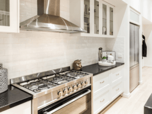 Vệ sinh bề mặt bếp gas sạch sẽ