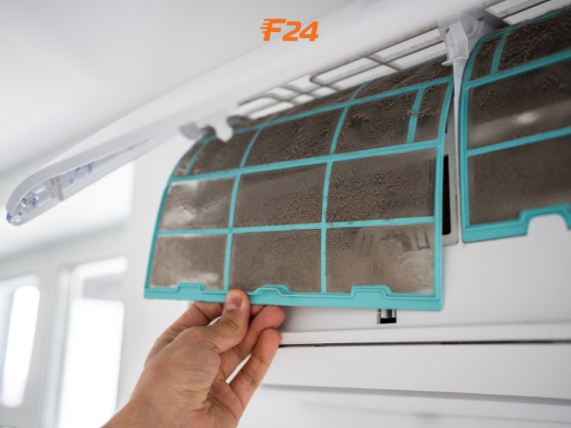 D&agrave;n lạnh bị b&aacute;m bụi