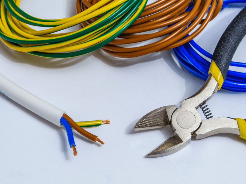 Thiết Bị Điện Dân Dụng Cần Thiết Trong Gia Đình 5 day dien