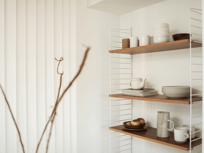 Kệ &aacute;p tường