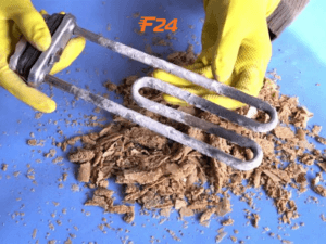 thân bình máy nước nóng bị thủng