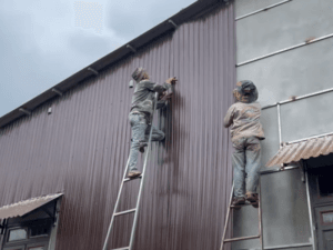 Lắp đặt tôn chống thấm