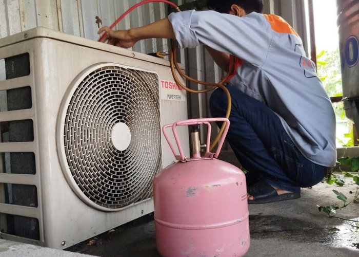 bơm gas m&aacute;y lạnh quận 3