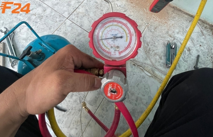 Dịch vụ bơm gas m&aacute;y lạnh quận G&ograve; Vấp