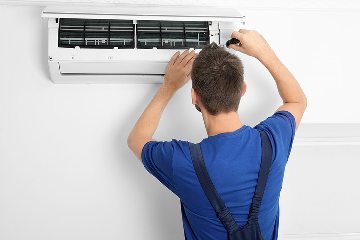 Lắp lại các bộ phận dàn lạnh như vị trí ban đầu lắp lại dàn lạnh sau khi vệ sinh