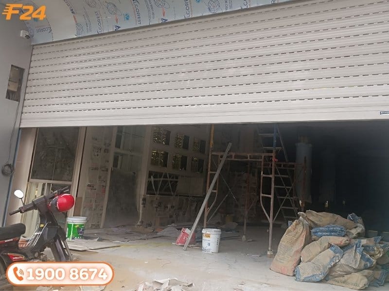 lắp đặt cửa cuốn ray &acirc;m tường