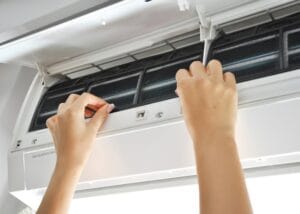 máy lạnh không lạnh chỉ quạt