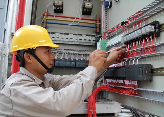 Dịch vụ lắp đặt v&agrave; sửa chữa điện