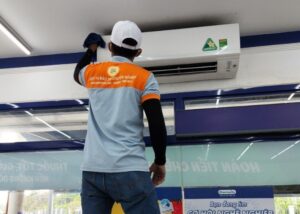 vệ sinh máy lạnh Reetech