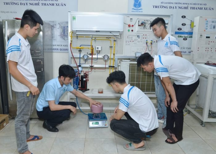 Thợ cần l&agrave;m g&igrave; để vượt qua kh&oacute; khăn của nghề điện lạnh 