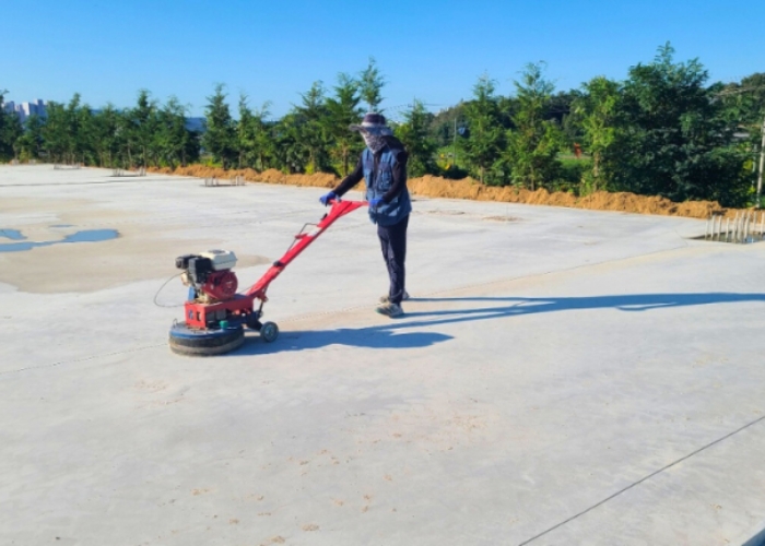 chuẩn bị bề mặt trước khi chống thấm