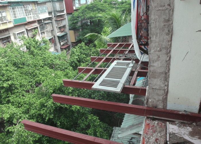Mức xử phạt đối với hành vi tự ý cơi nới ban công chung cư năm 2025 Mức xử phạt đối với hành vi tự ý cơi nới ban công chung cư năm 2025