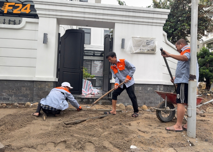 Các đội thợ phối hợp đồng bộ khi cải tạo nhà quy trình làm việc chuyên nghiệp