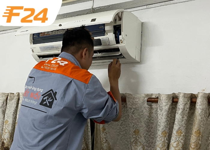 Bảo dưỡng m&aacute;y lạnh định kỳ với đơn vị F24