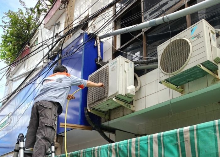 Thợ F24 vệ sinh máy lạnh vệ sinh máy lạnh