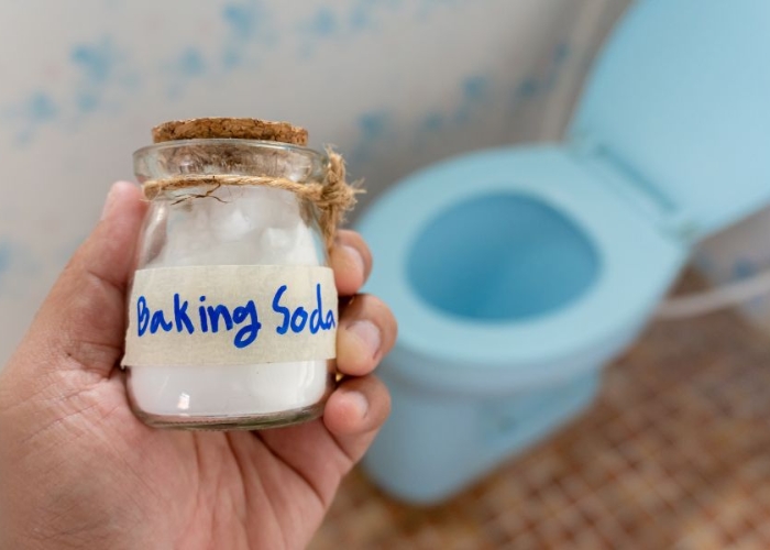 vệ sinh nh&agrave; cửa bằng baking soda