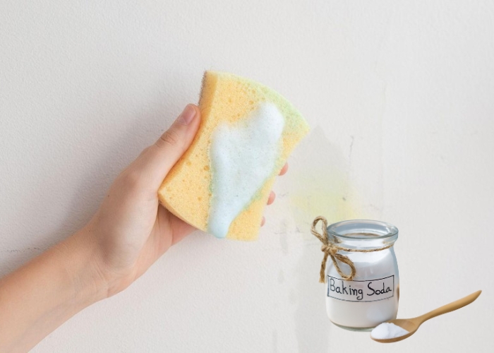 Xử l&yacute; c&aacute;c vết bẩn tr&ecirc;n tường bằng baking soda