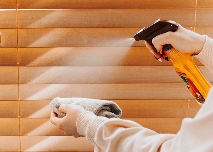 Vệ sinh rèm cửa sáo gỗ Vệ sinh rèm cửa sáo gỗ