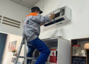 Kiểm tra hệ thống điện và các linh kiện quan trọng