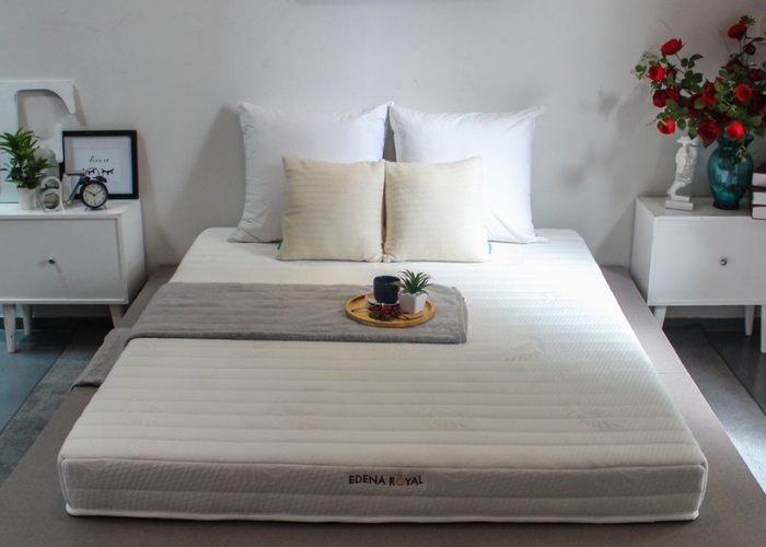 phơi nệm ở nơi kh&ocirc; tho&aacute;ng