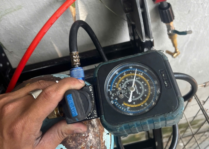 m&aacute;y lạnh hết gas