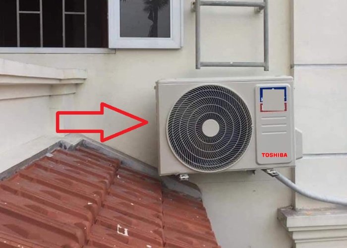 Gi&aacute; đỡ cục n&oacute;ng kh&ocirc;ng chắc chắn