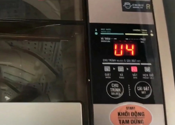 lỗi U4 m&aacute;y giặt aqua cửa tr&ecirc;n