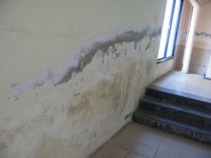 Rò Rỉ Nước Âm Tường gây tăng tiền nước