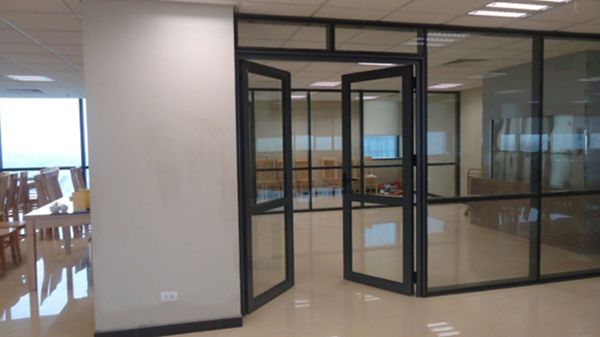 Ứng dụng của cửa k&iacute;nh tại nhiều kh&ocirc;ng gian
